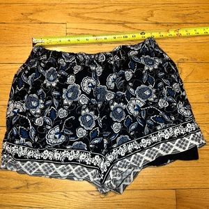 Blue Rain rayon shorts Size Large